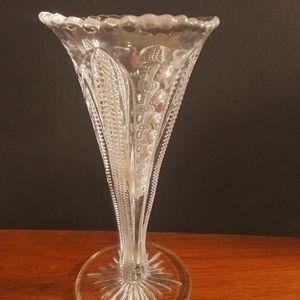 Vintage Heisey bud vase